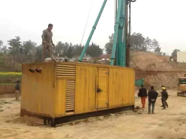 翁田镇如何判断水冷式机油散热器密封件是否需要更换?